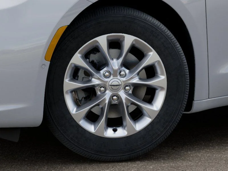New 2026 Bright White Clear-Coat Exterior Paint Chrysler Limited image 8