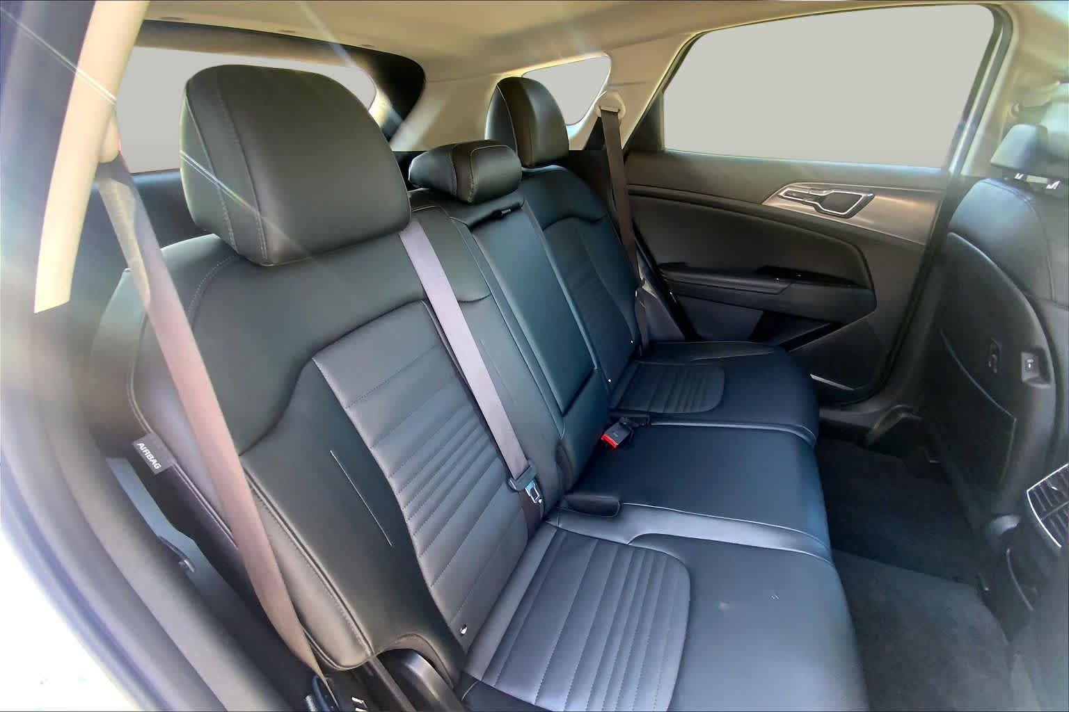 Used 2024 Glacial White Pearl Kia SX-Prestige image 20