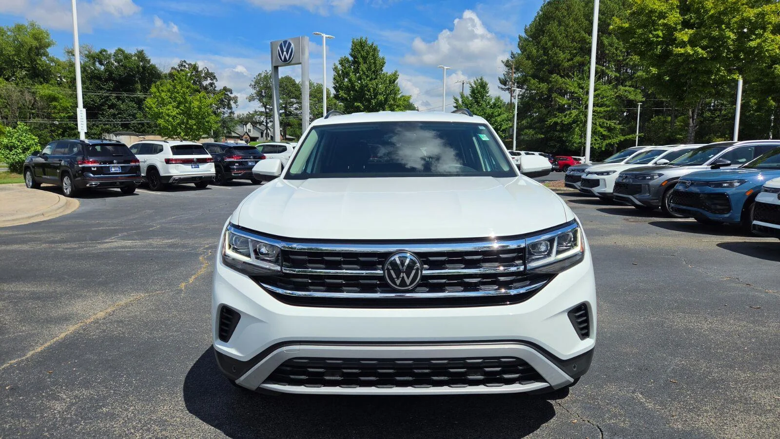 Certified Used 2023 Pure White Volkswagen 3.6L V6 SE w/Technology image 8