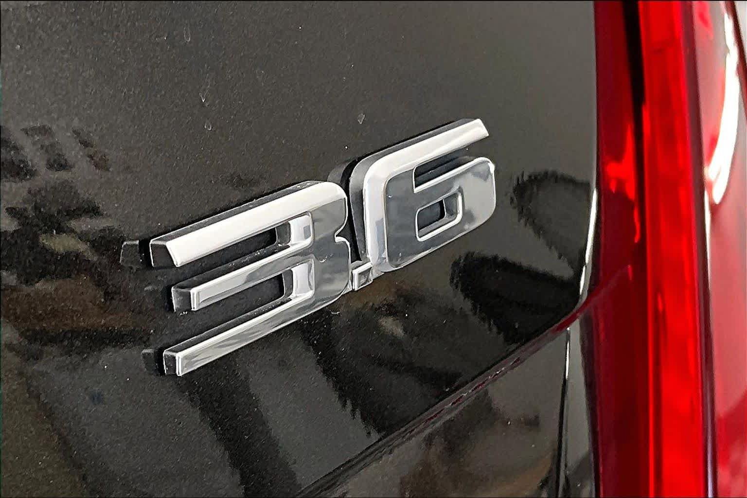 Used 2017 Dark Granite Metallic Cadillac Premium Luxury FWD image 7