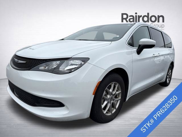 Used 2023 Bright White Clearcoat Chrysler LX image 3