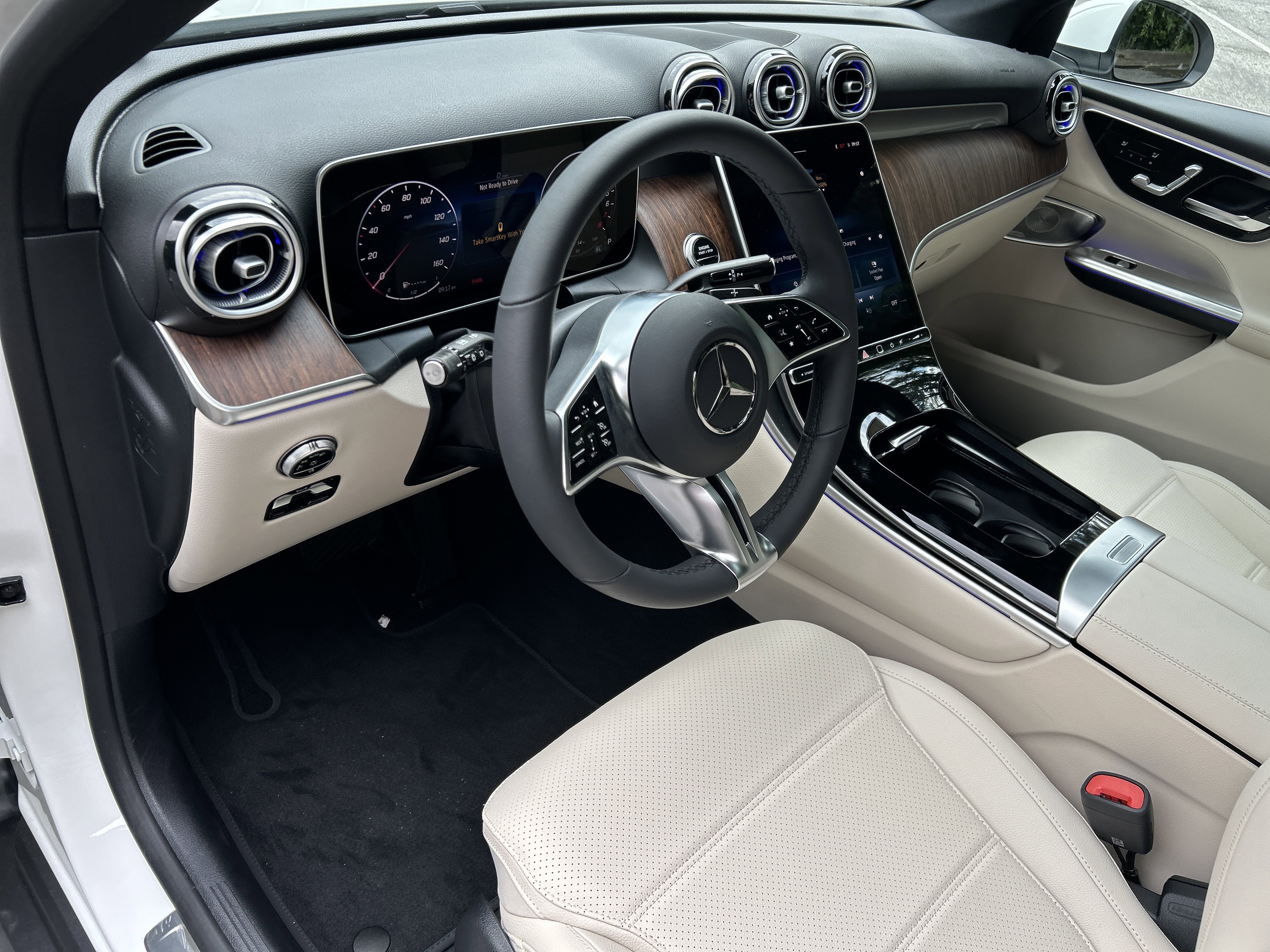 New 2026 Polar White Mercedes-Benz GLC 350e 4MATIC® SUV image 19