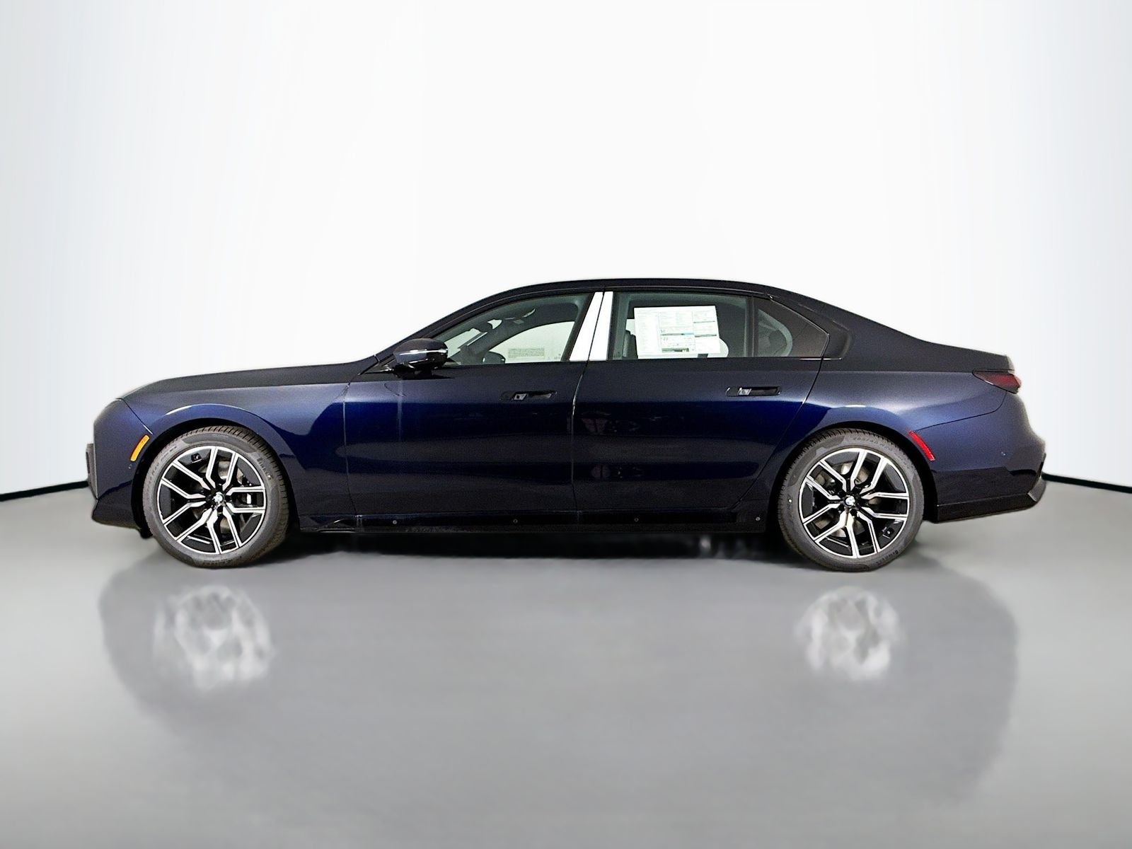 New 2026 Carbon Black Metallic BMW 760i xDrive image 4