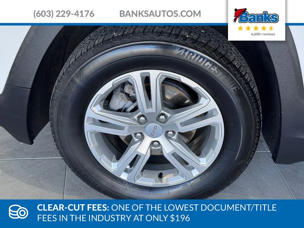 Used 2022 White GMC SLE image 4