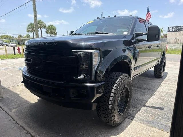 Used 2019 Black Ford Lariat image 3