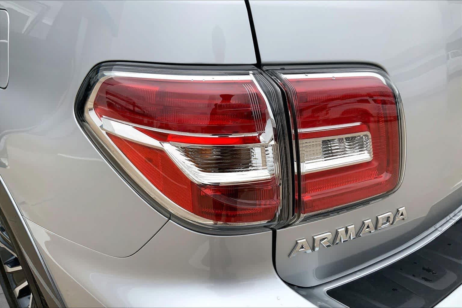 Used 2019 Brilliant Silver Metallic Nissan SL image 28