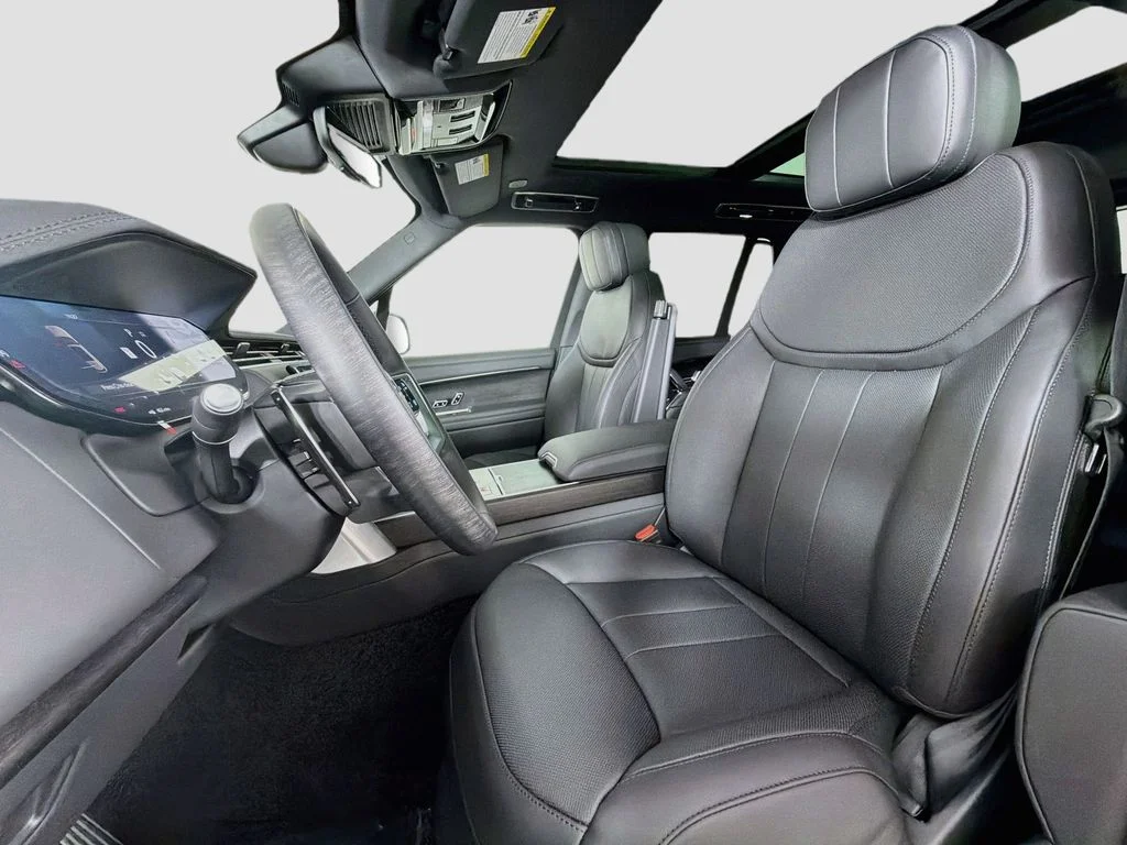 New 2026 Santorini Black Land Rover SE image 22