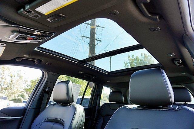 New 2026 Baltic Gray Metallic Clear-Coat Exterior Paint Jeep Limited image 19