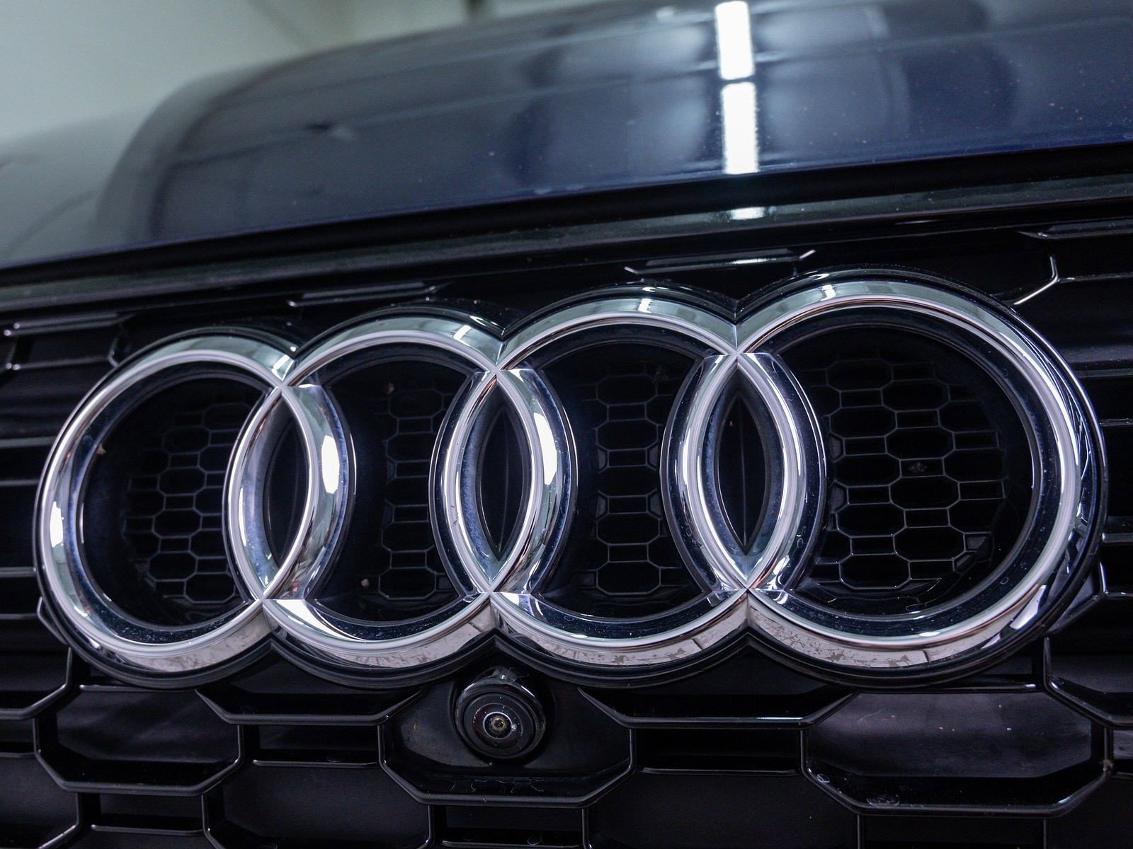 Used 2018 Navarra Blue Metallic Audi 2.9T image 5