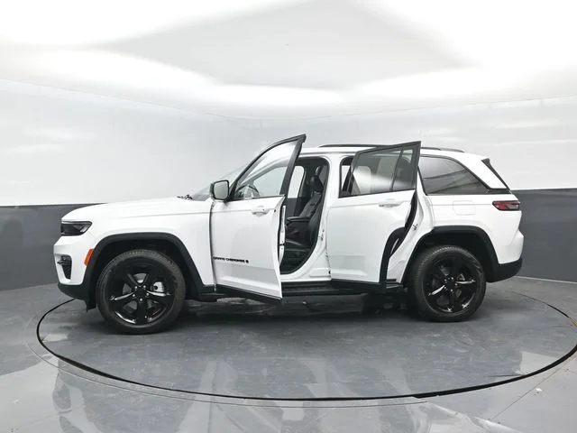 Certified Used 2023 Bright White Clearcoat Jeep Limited image 30