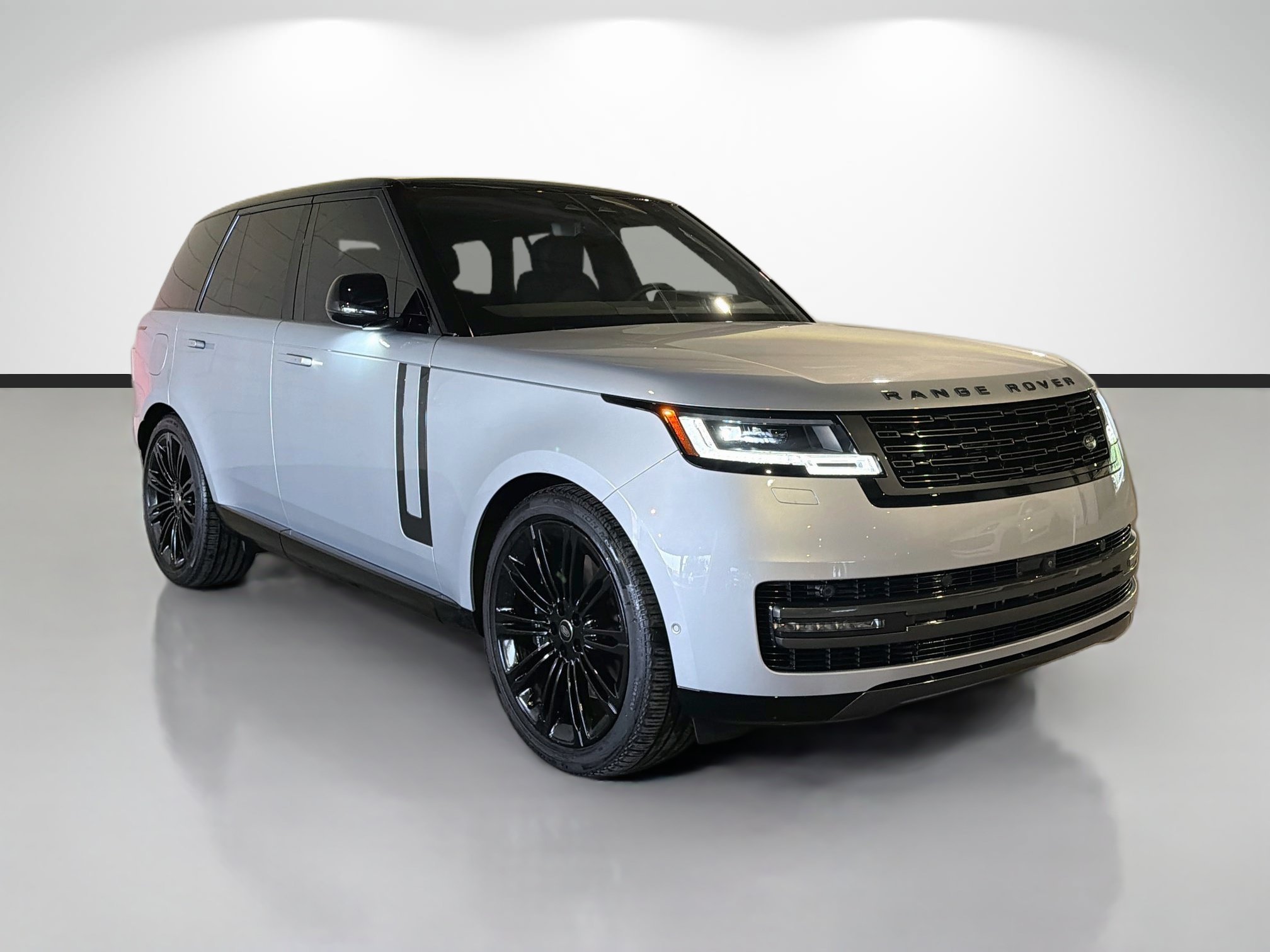 Certified Used 2025 Silver Metallic Land Rover SE image 7