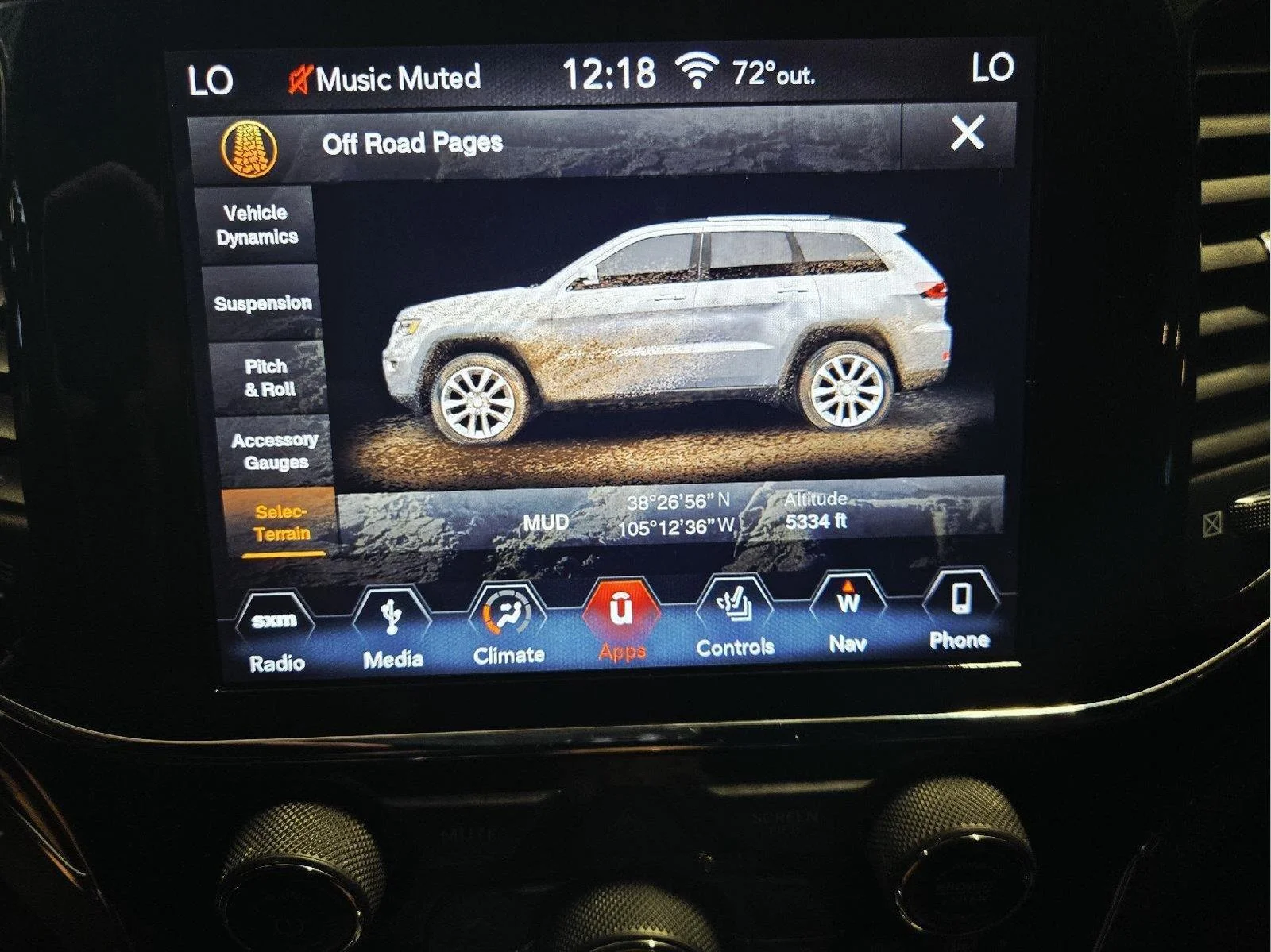 Used 2019 Diamond Black Crystal Pearlcoat Jeep Overland image 31