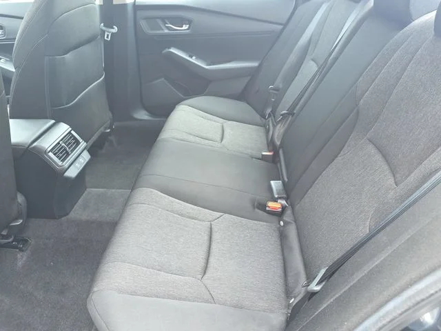 Used 2025 Gray Honda SE image 15