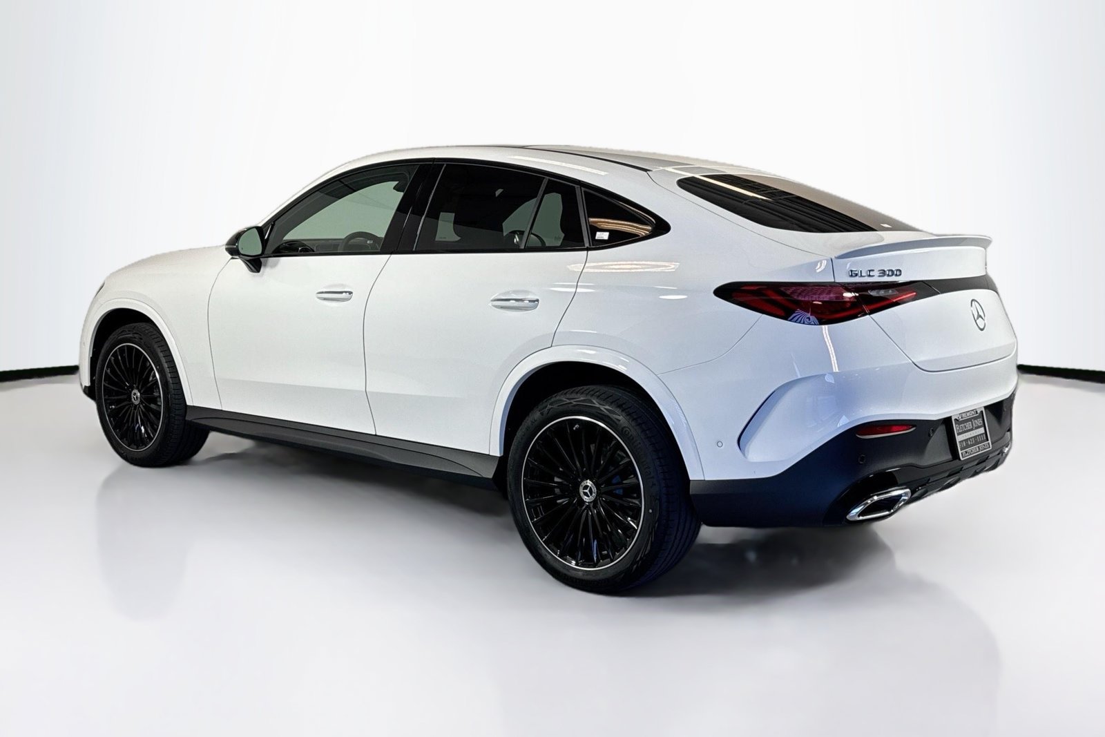 New 2026 Polar White Mercedes-Benz GLC 300 image 7