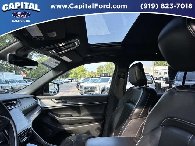 Used 2025 Gray Jeep Limited image 22