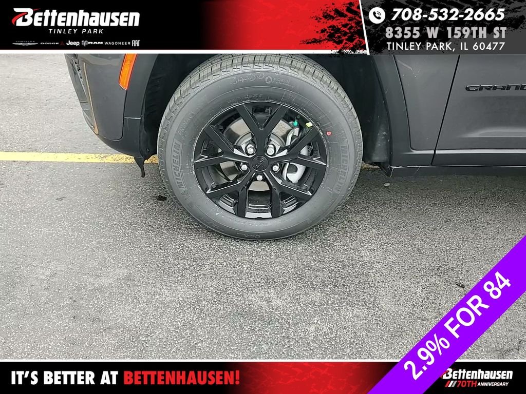 New 2026 Baltic Gray Metallic Clear-Coat Exterior Paint Jeep Altitude image 9