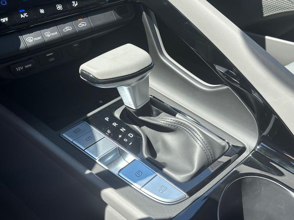 2025 Hyundai Elantra Blue - Photo 29