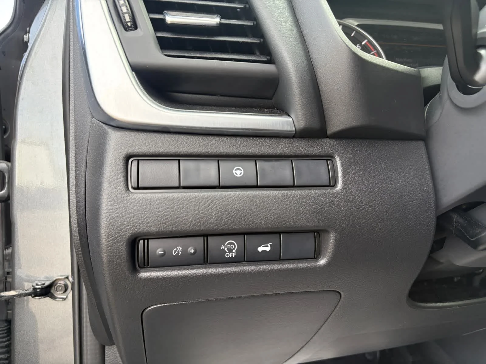 Used 2025 Gun Metallic Nissan SV image 22