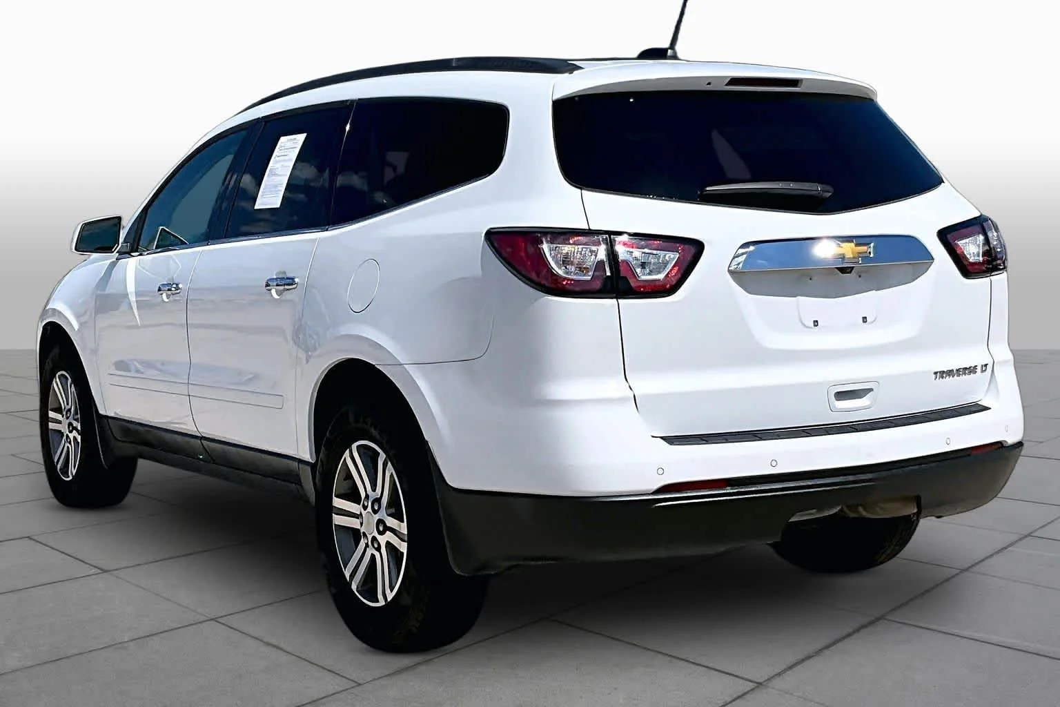 Used 2016 Summit White Chevrolet LT image 12