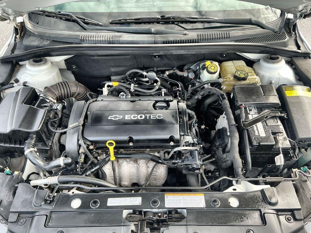 Used 2013 Summit White Chevrolet LS image 12