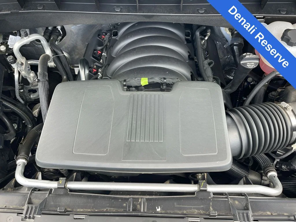 Used 2024 White GMC Denali image 33