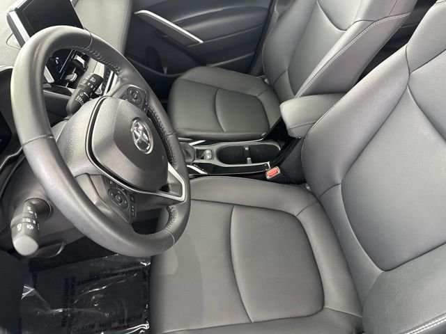 Used 2025 Beige Toyota XLE image 24