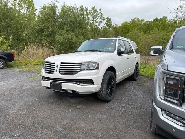 2016 Lincoln Navigator 4x4 Select's photo