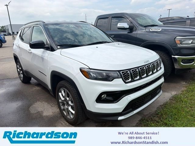 Used 2025 White Jeep Limited image 1