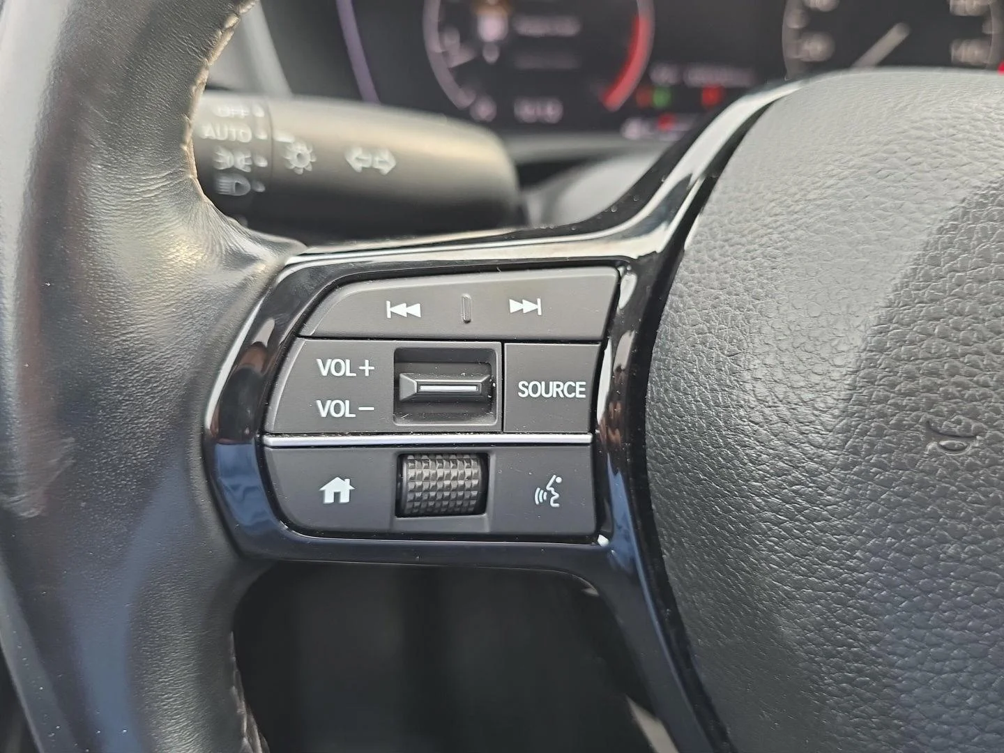 Used 2022 Platinum White Pearl Honda EX image 12
