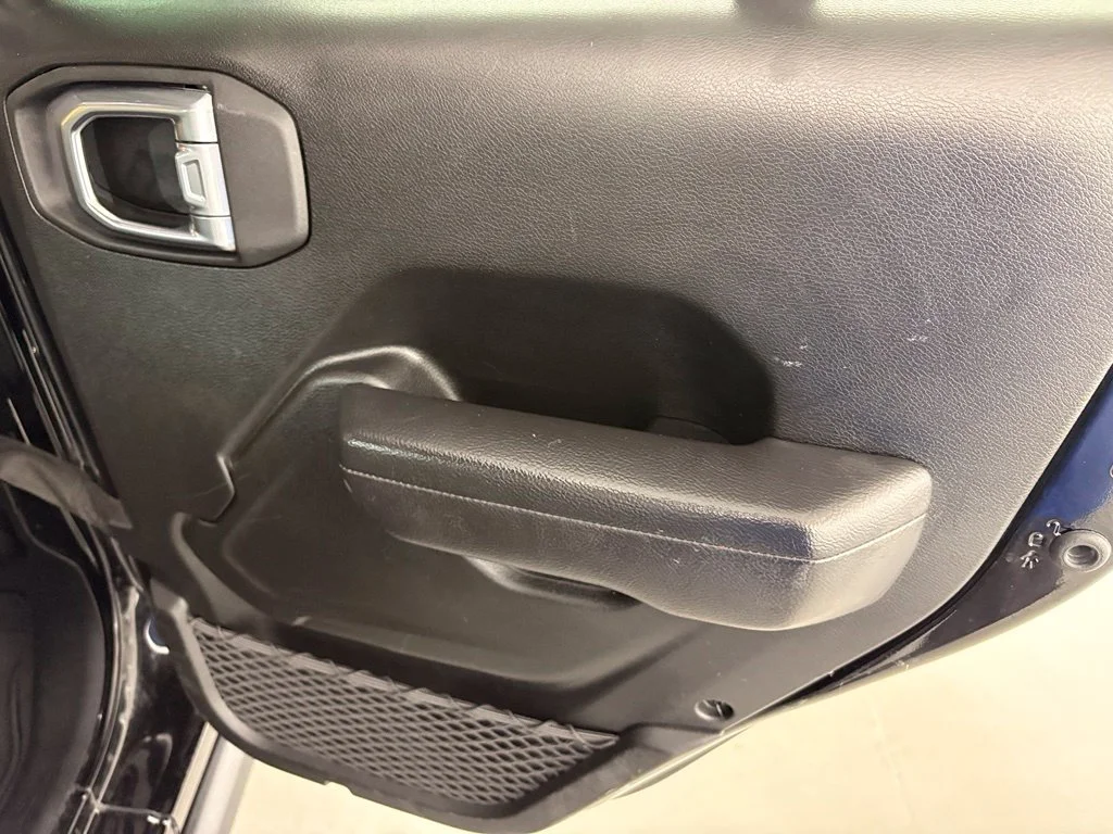 Used 2025 Black Jeep Rubicon image 40
