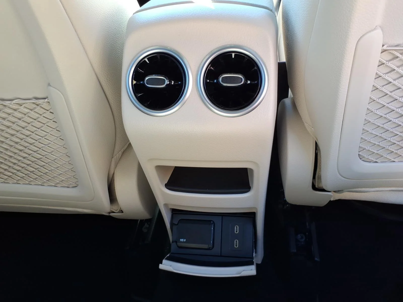 Certified Used 2026 Polar White Mercedes-Benz GLA 250 image 26