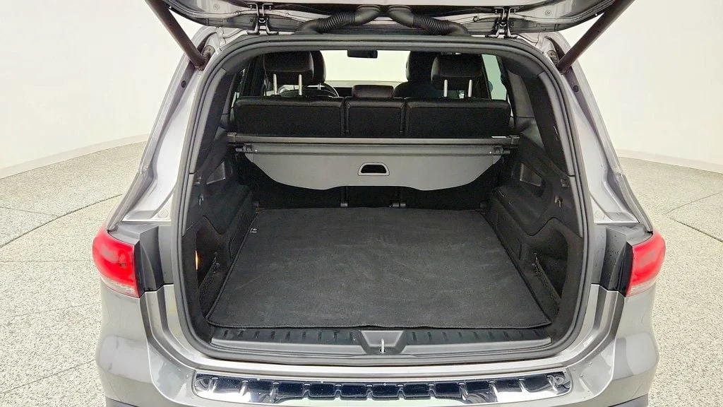 Used 2022 Mountain Grey Metallic Mercedes-Benz EQB 350 4MATIC SUV w/ AMG® Night Pkg & Driver Assist Pkg image 19