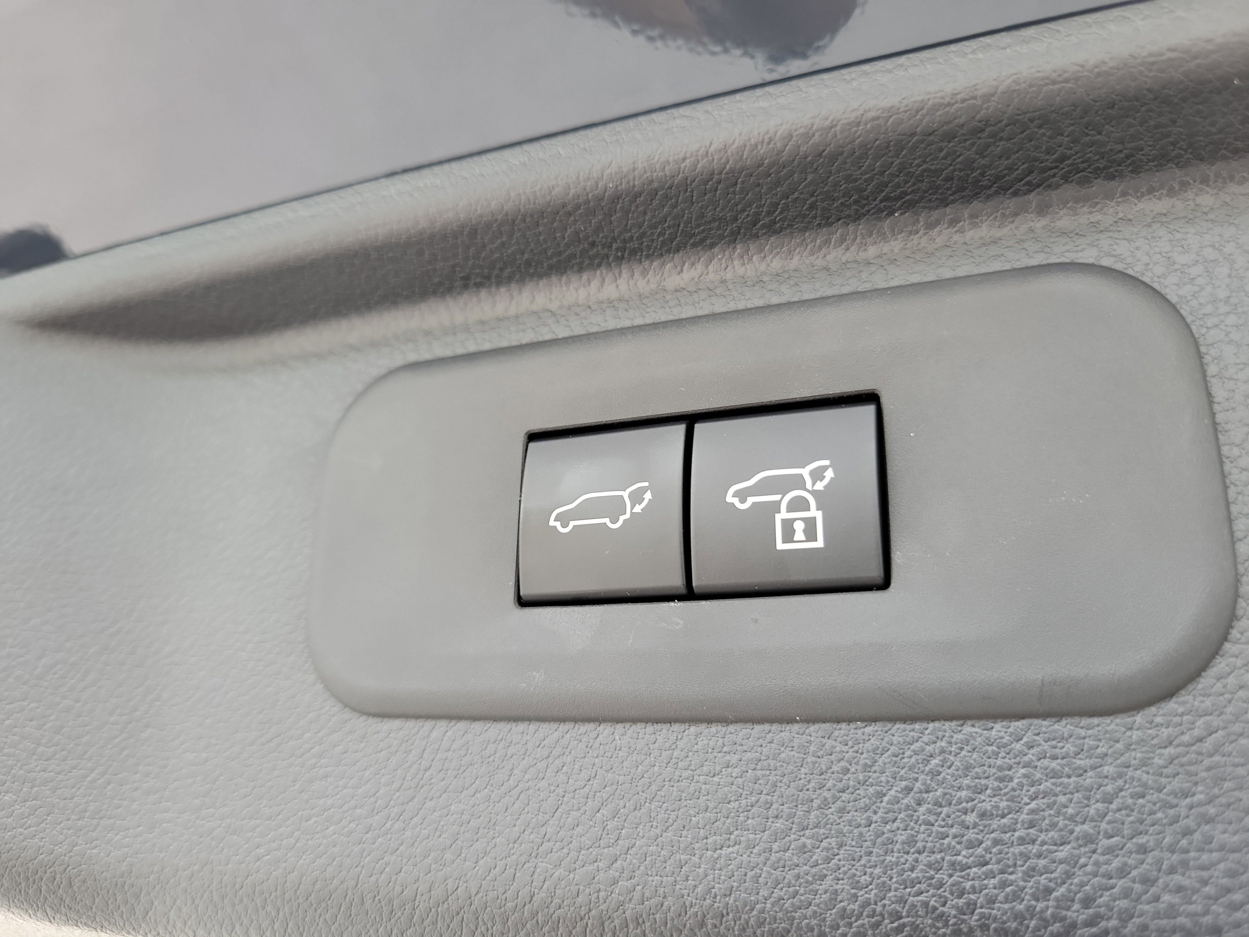 Used 2026 Cloud Toyota XLE image 11