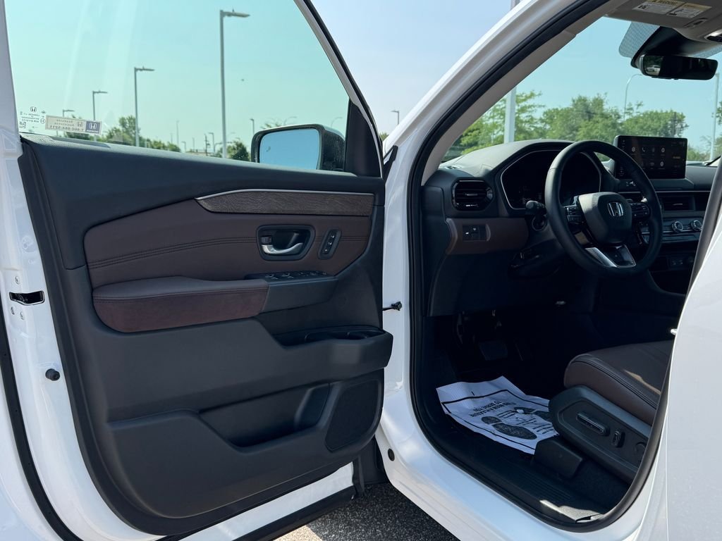 New 2026 Platinum White Pearl Honda AWD Elite image 23