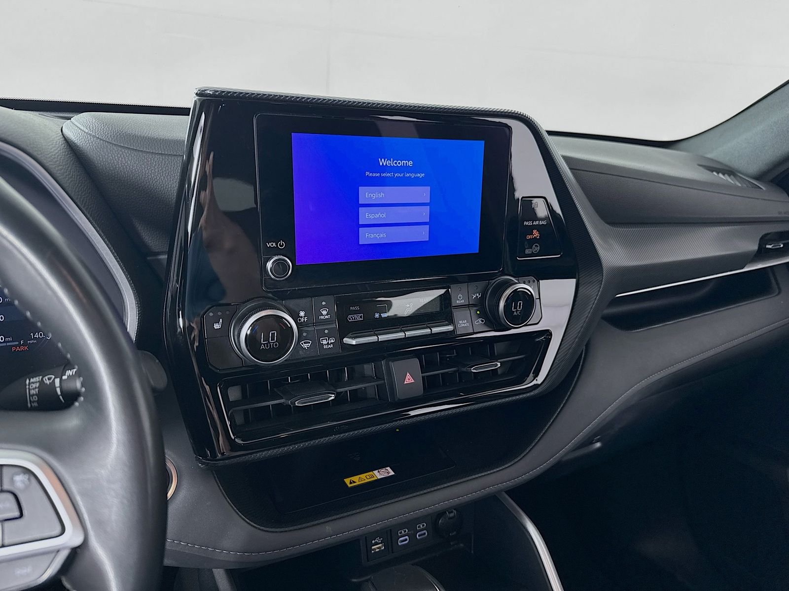 2025 Toyota Highlander XSE - Photo 16