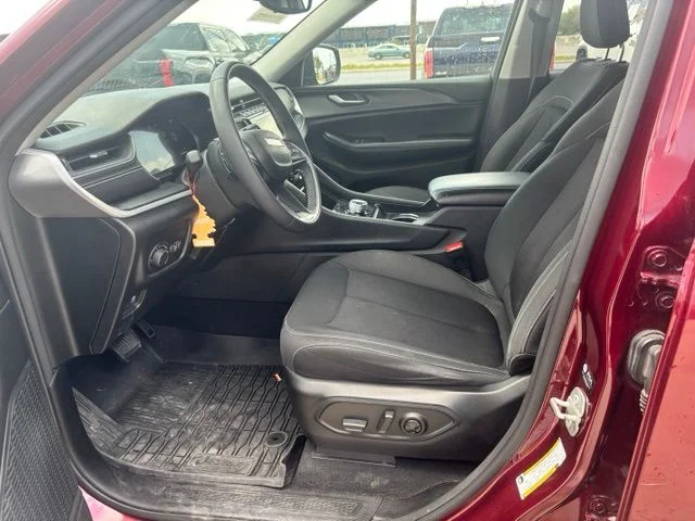 Used 2024 Red Jeep Laredo image 7