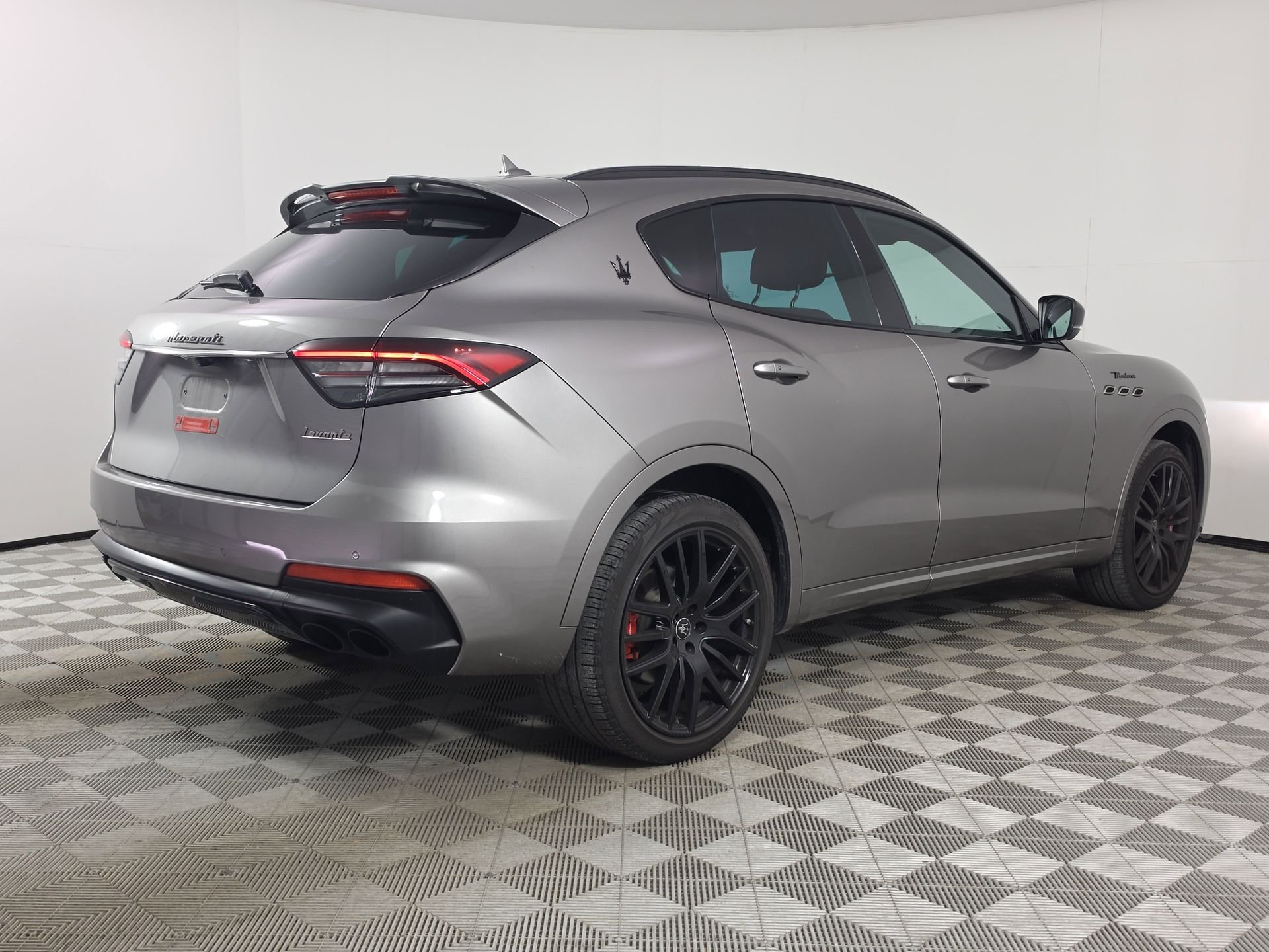 Used 2022 Gray Maserati Modena image 7