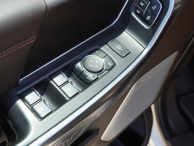Used 2024 White Ford King Ranch image 22