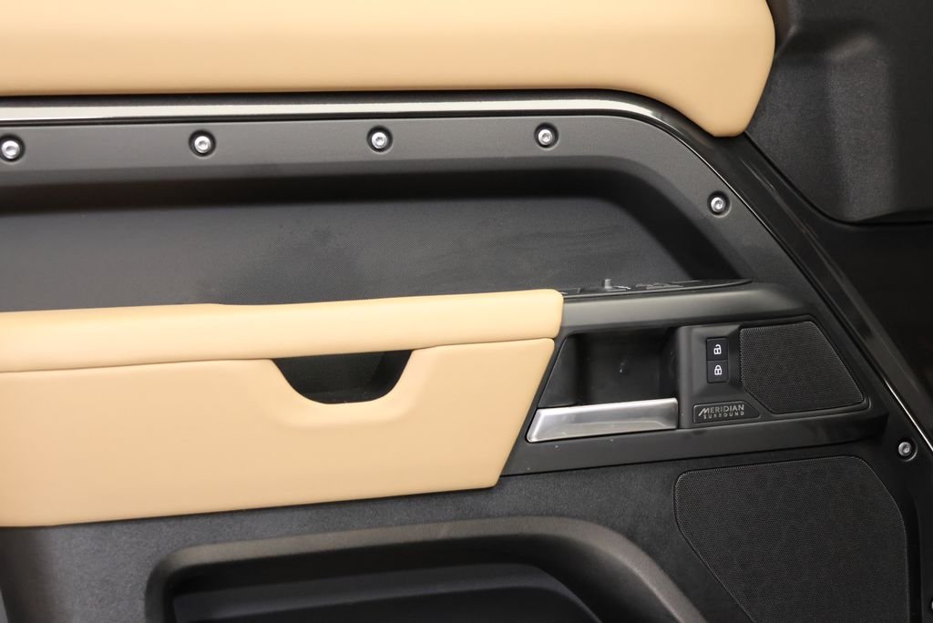 2026 Land Rover Defender X-Dynamic SE - Photo 28