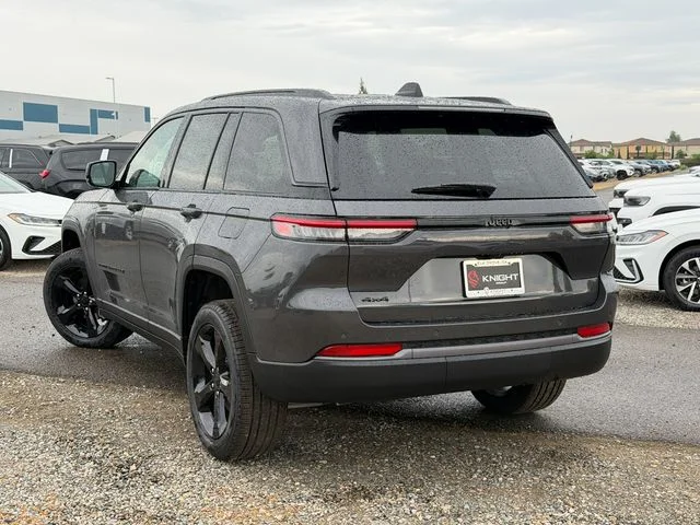 New 2026 Baltic Gray Metallic Clear-Coat Exterior Paint Jeep Limited image 9