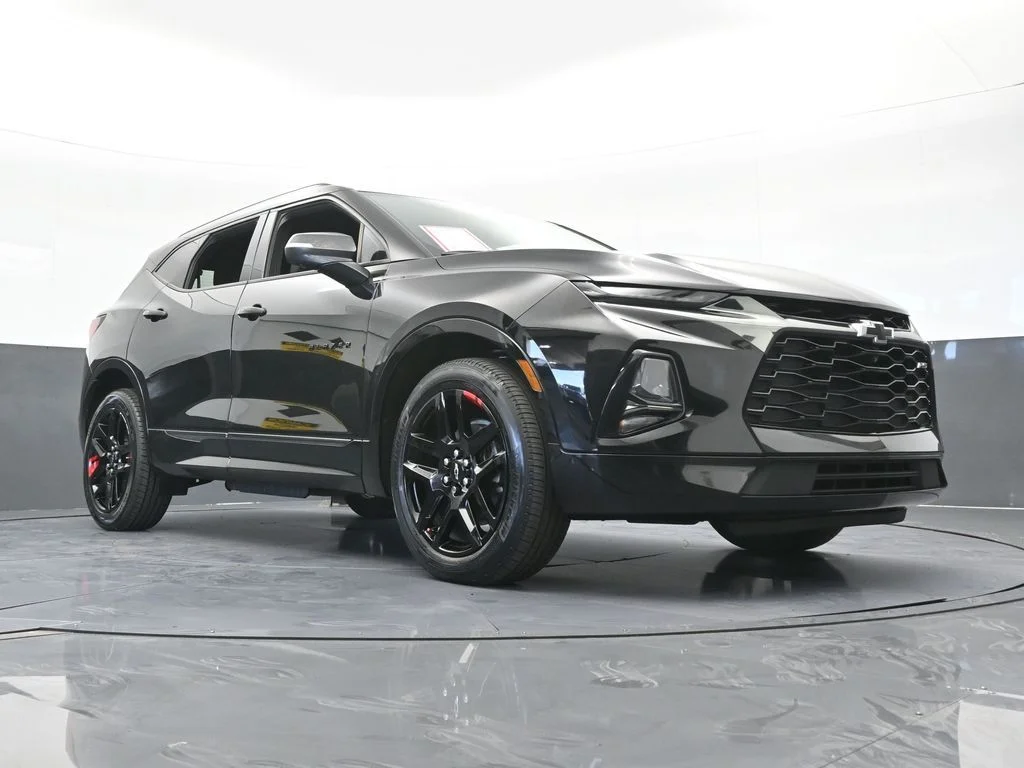Used 2020 Black Chevrolet RS image 78