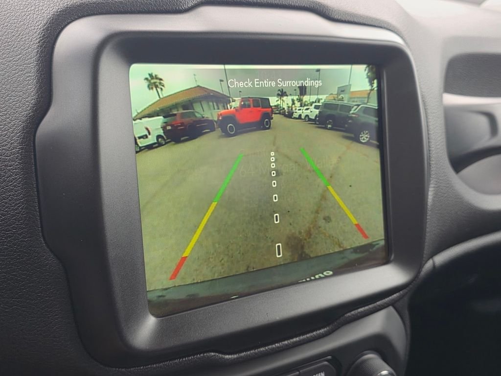 Certified Used 2022 Gray Jeep Latitude image 27