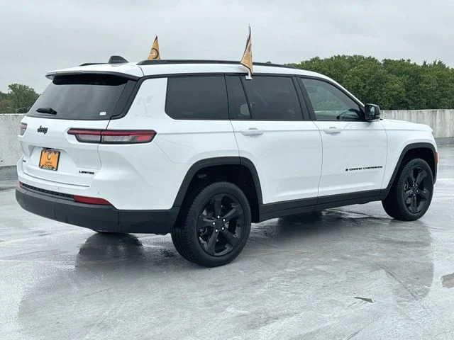 Used 2025 White Jeep Limited image 8