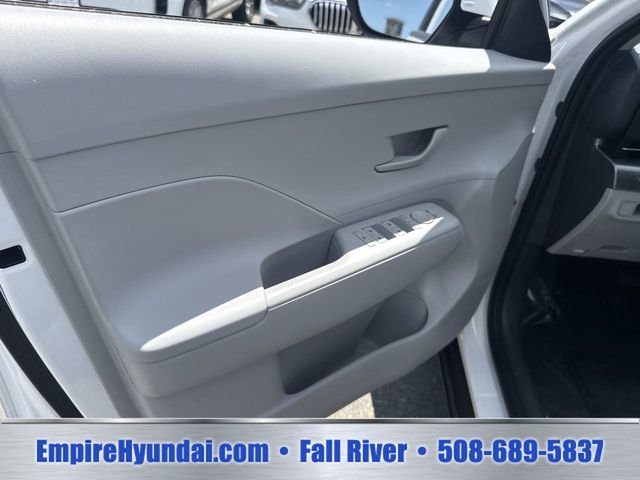 2024 Hyundai Kona SEL - Photo 16