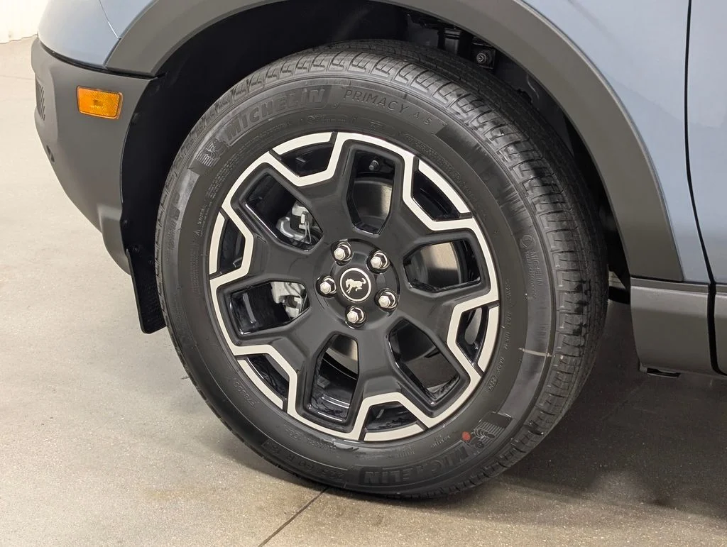 New 2026 Azure Gray Metallic Tri-Coat Ford Outer Banks® image 2