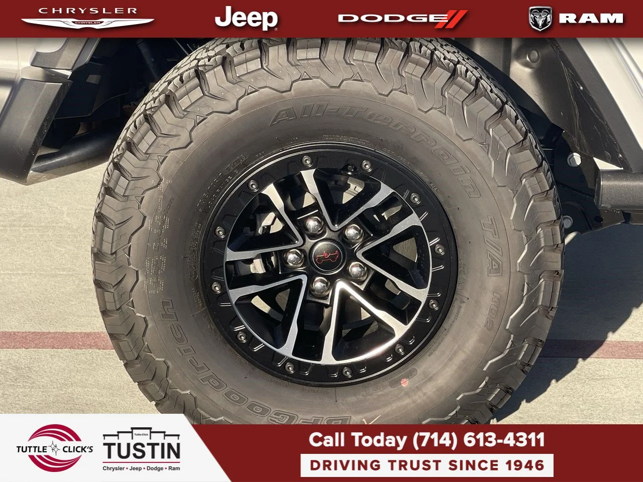 New 2027 Bright White Clear-Coat Paint Jeep Rubicon image 17