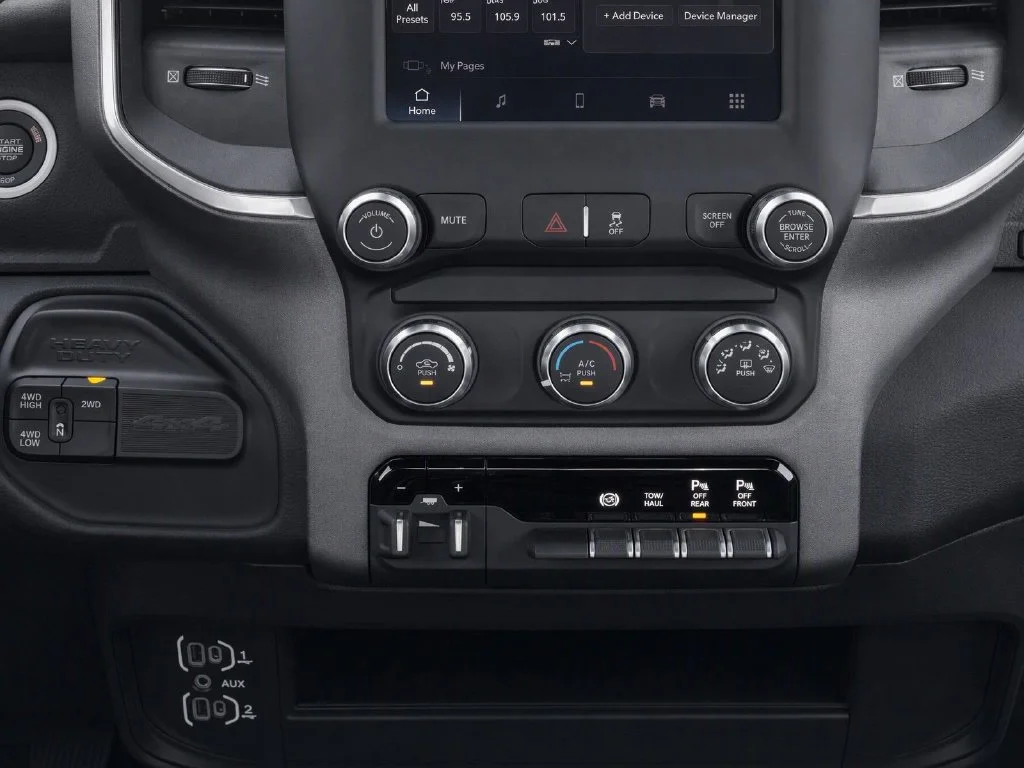 Used 2023 White Ram Big Horn image 20