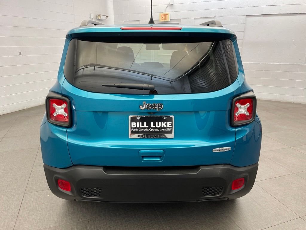 Certified Used 2021 Bikini Metallic Clearcoat Jeep Latitude image 7
