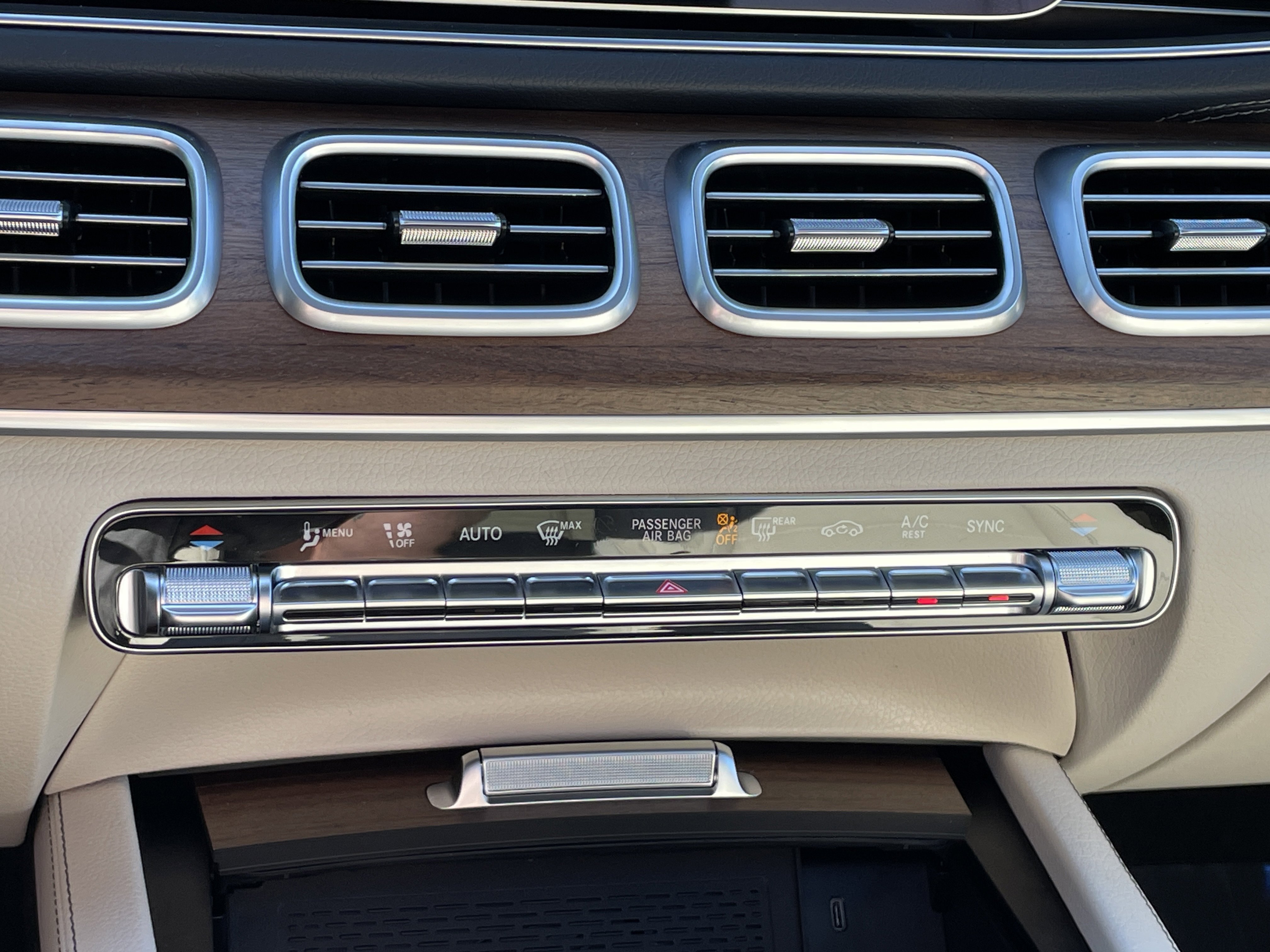 New 2026 Polar White Mercedes-Benz GLE 450 4MATIC® Coupe image 29