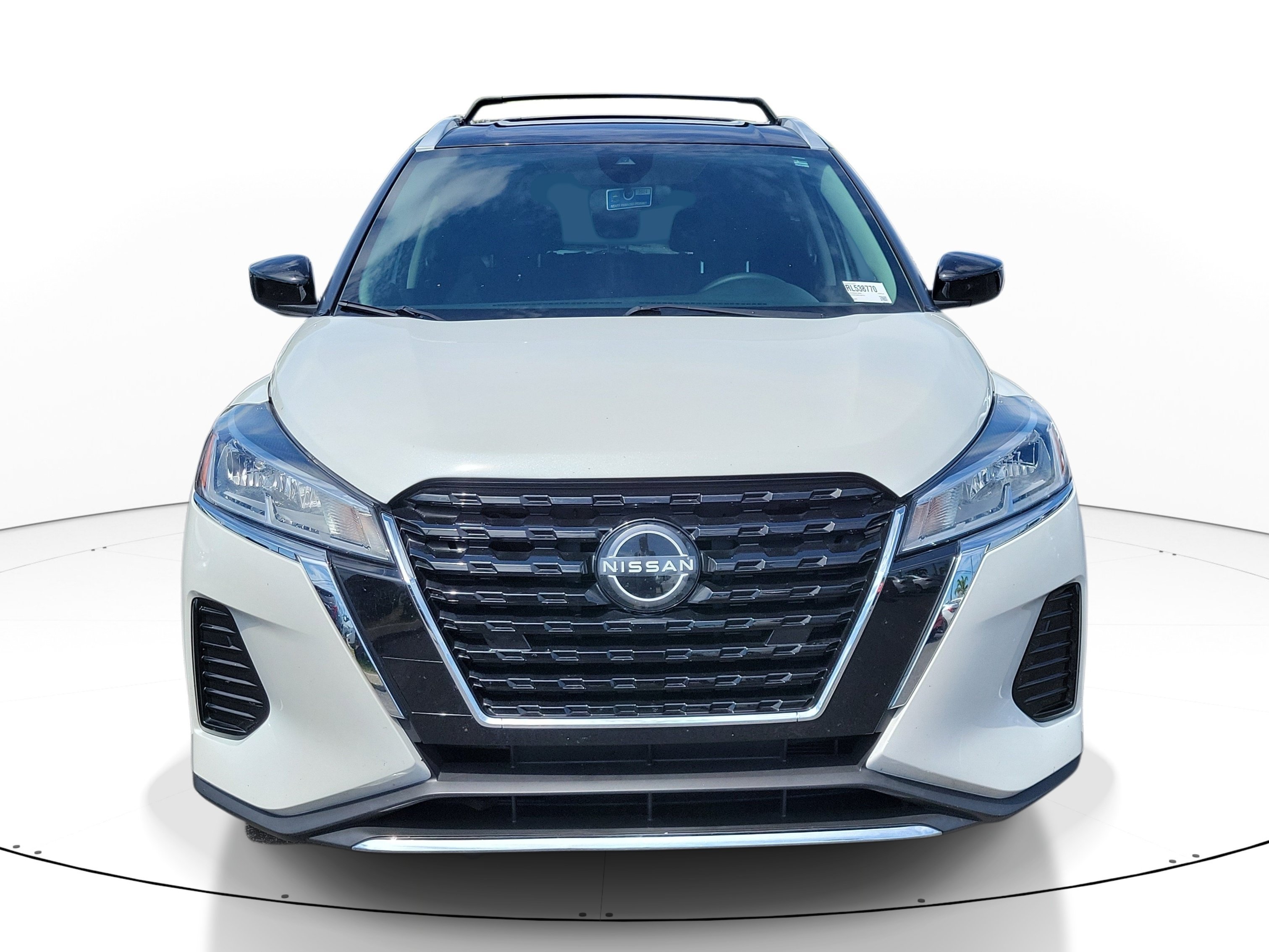 Used 2024 Aspen White Tricoat/Super Black Nissan SV image 1